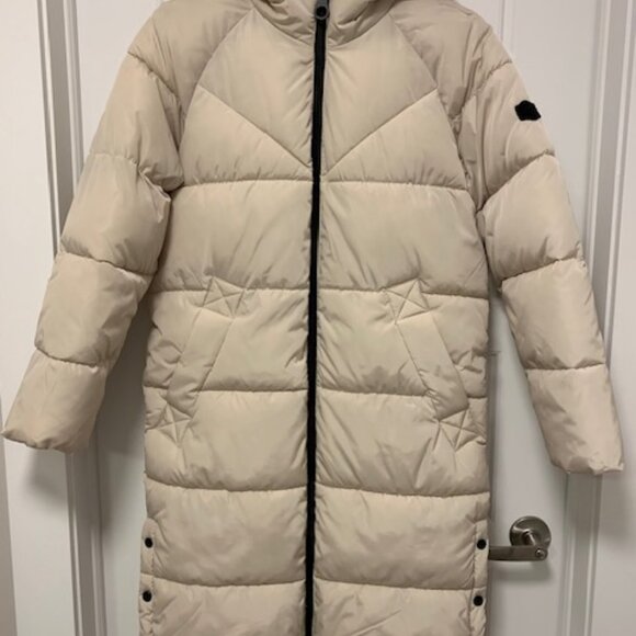New Winter Coat - Picture 1 of 10